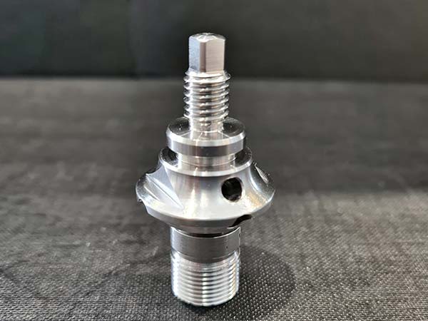 minuterie-metalliche-e-plastiche-per-aziende