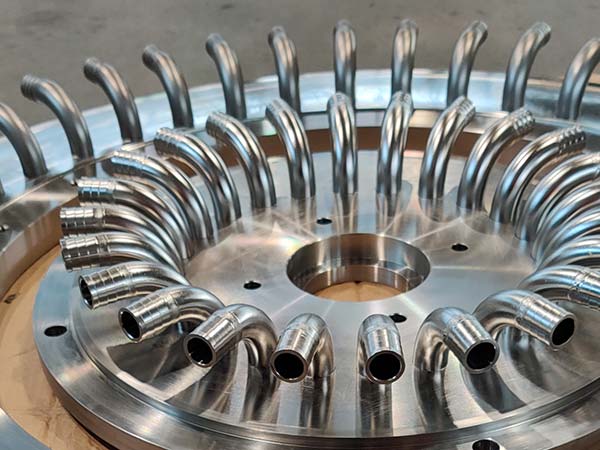 rubinetti-in-acciaio-inox-su-misura